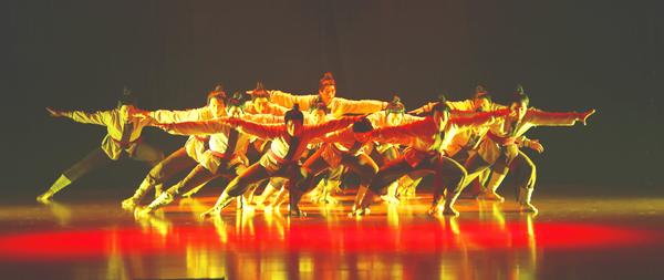 人文學院成功舉辦《古城吟月》主題舞蹈晚會